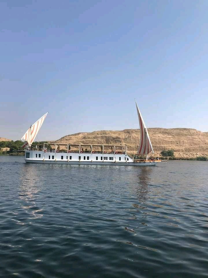 4 days Nile cruise from Aswan to Esna