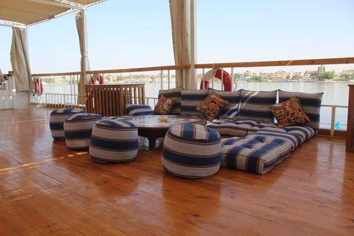 4 days Nile cruise from Aswan to Esna