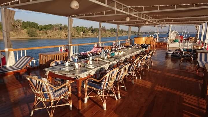 4 days Nile cruise from Aswan to Esna