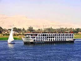 Mayflower crucero  de Luxor a Asuán en lunes