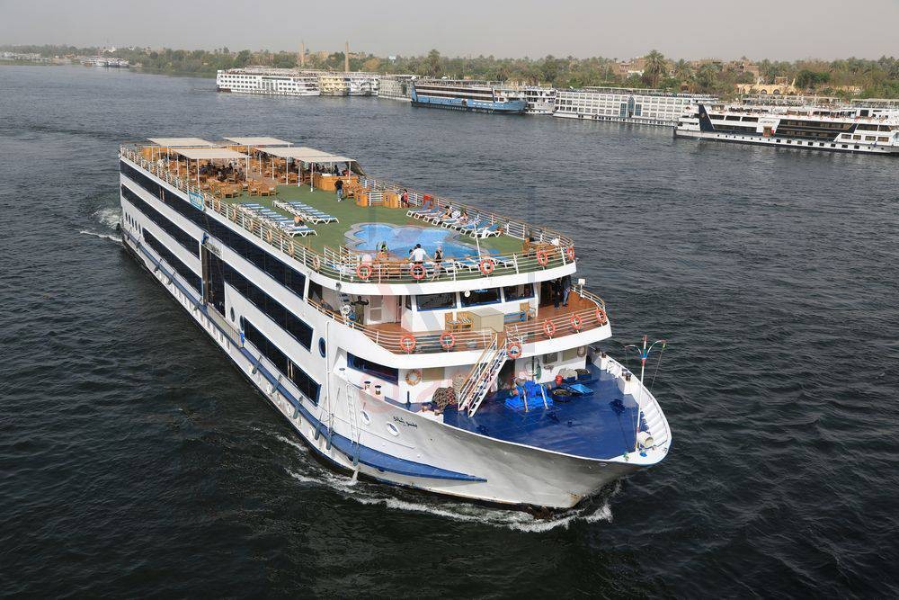 Blue Shadow crucero de Luxor a Asuán en sábado