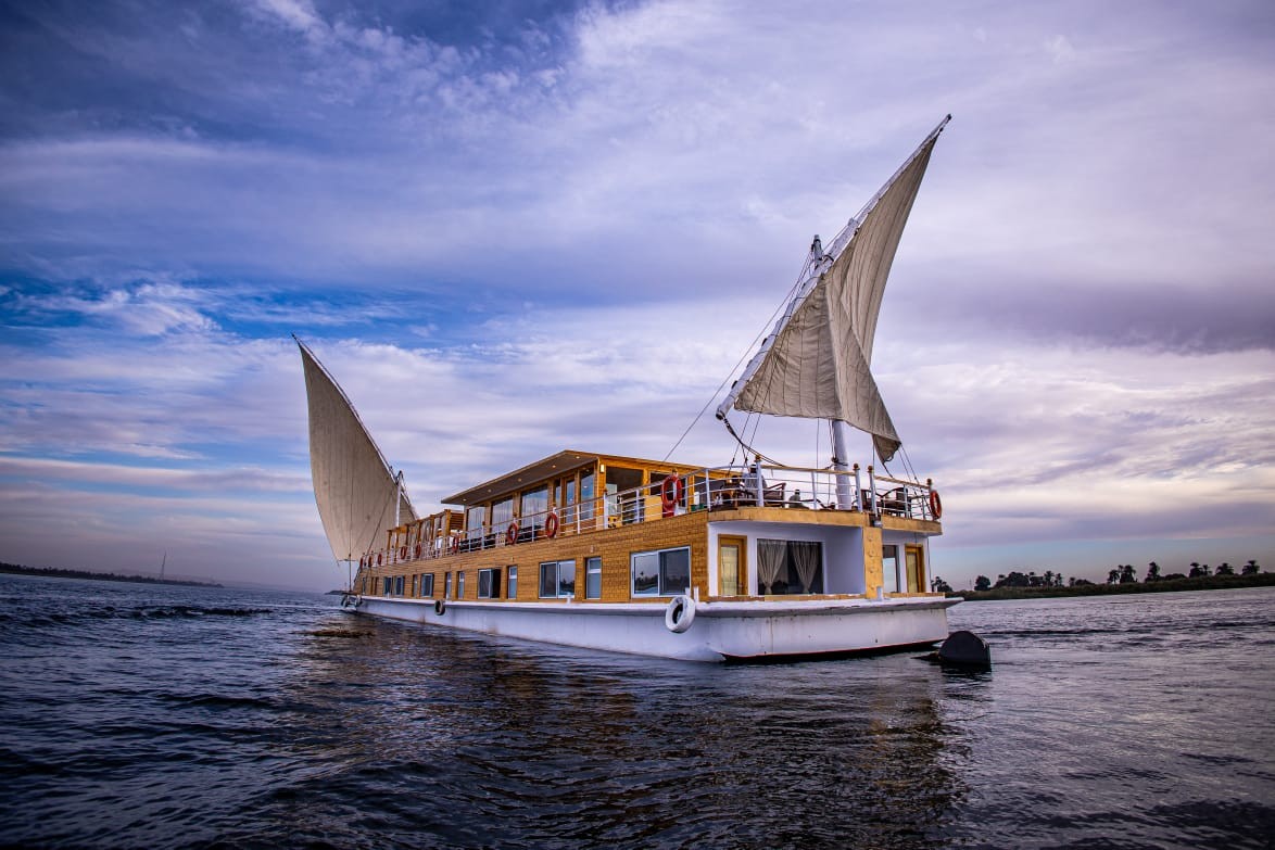Akhnaton Dahabiya Nile cruise from Esna | Aswan | Esna