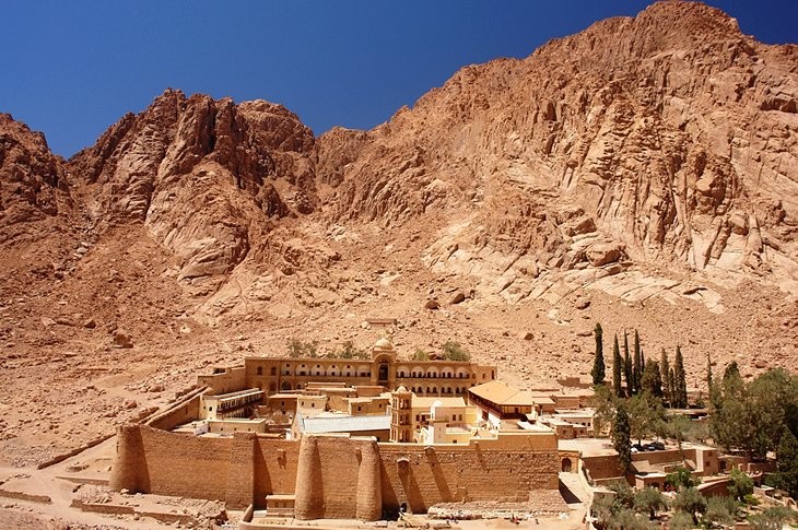 Noche en el monasterio de santa catalina y Dahab (visita conjunto)